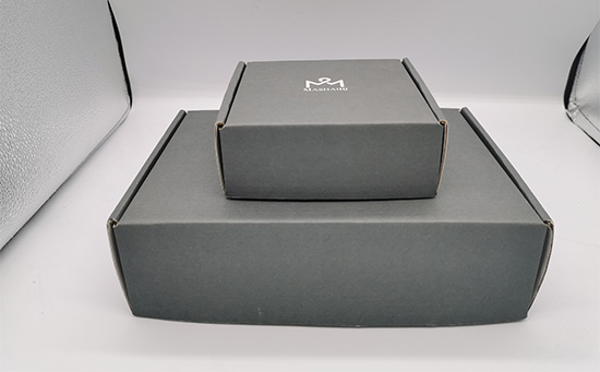 彩色飛(fēi)機盒包裝 三層紙箱飛機盒(hé)定製 彩(cǎi)色飛機盒包裝 三層紙箱飛機盒定製